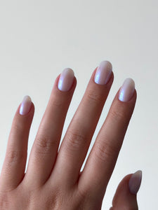 Chrome Pearl Press-On Nails Staple Edit Gel Like Finish